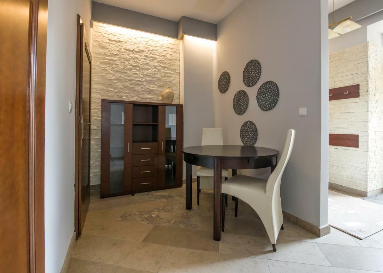 Apartamenty Na Warszawskiej Sieradz Esterno foto