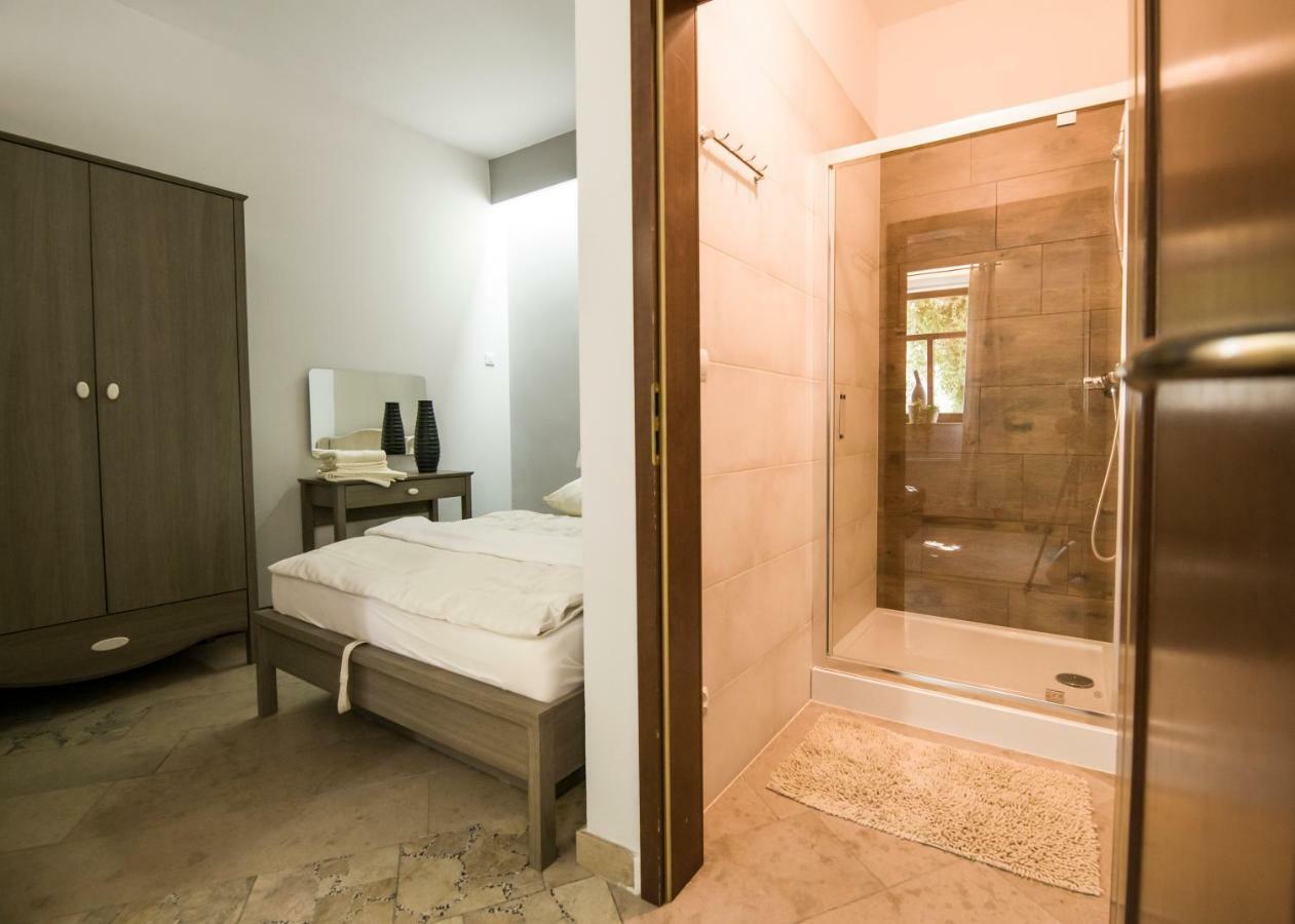 Apartamenty Na Warszawskiej Sieradz Esterno foto