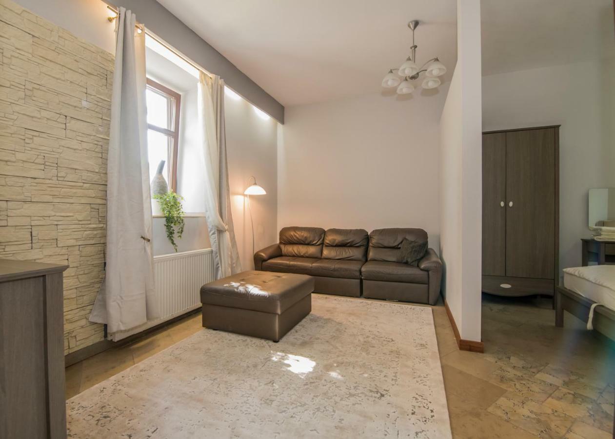 Apartamenty Na Warszawskiej Sieradz Esterno foto