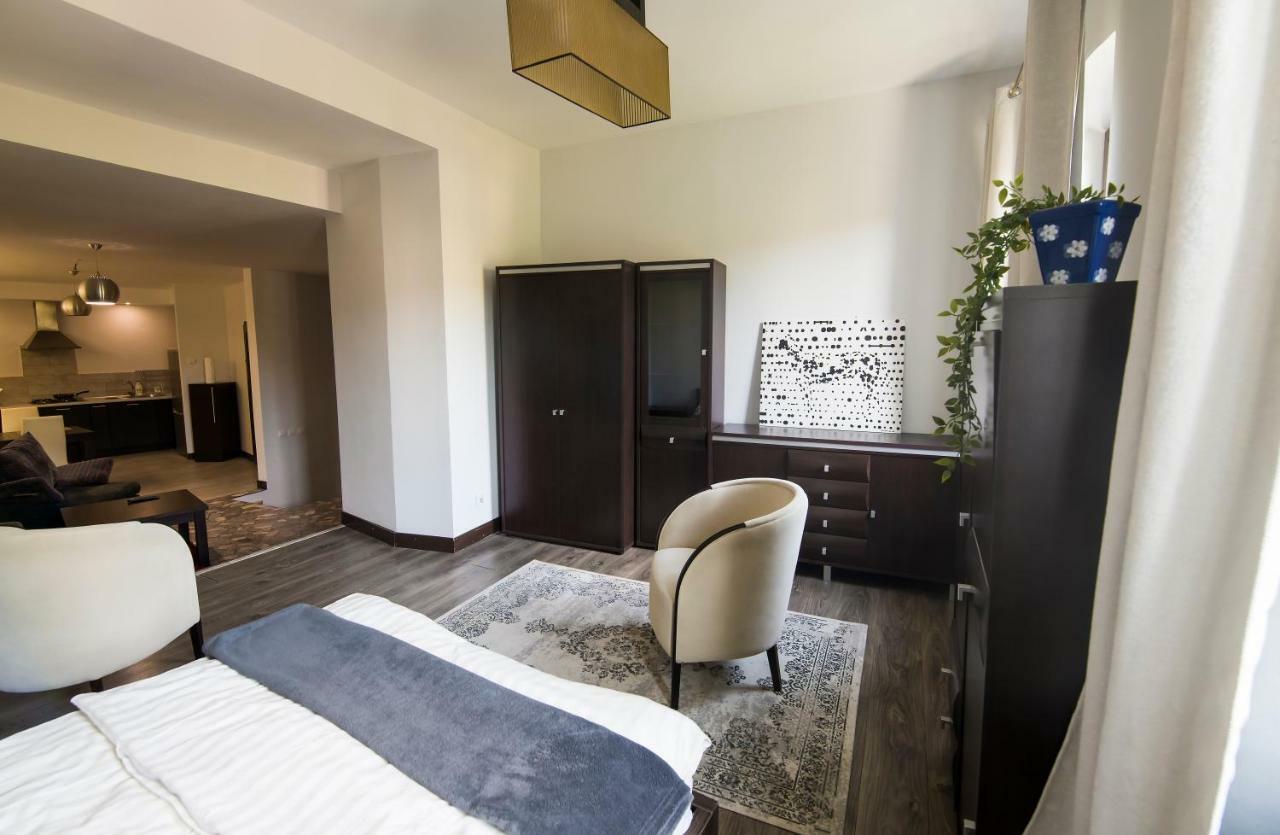 Apartamenty Na Warszawskiej Sieradz Esterno foto