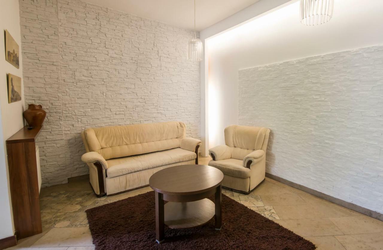 Apartamenty Na Warszawskiej Sieradz Esterno foto